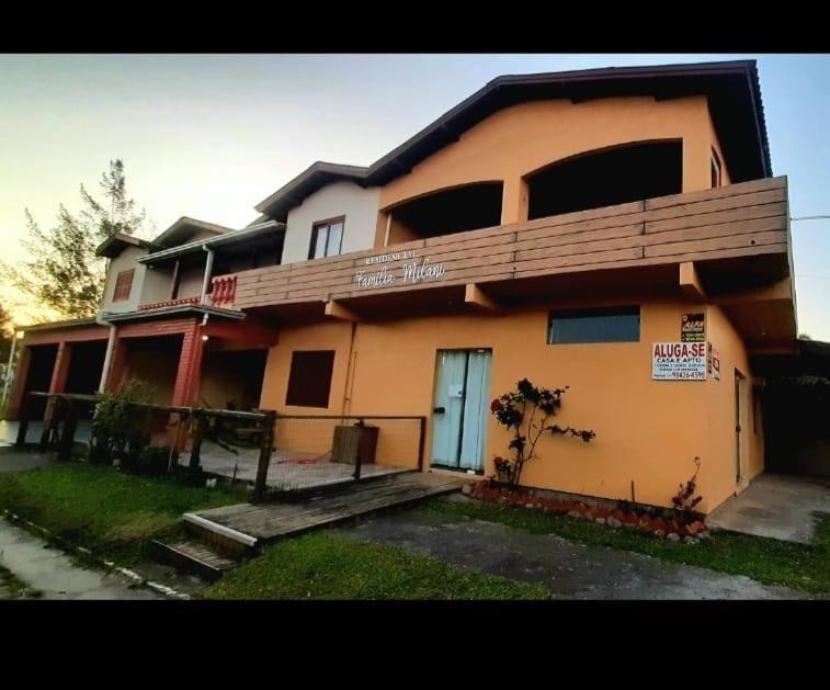 Residencial Familia Milani 100 Metros Do Mar Torres Apartamento Exterior foto